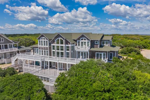 LuxStayUSA | Hemingway Oceanfront – 4x4 OBX - Image 3